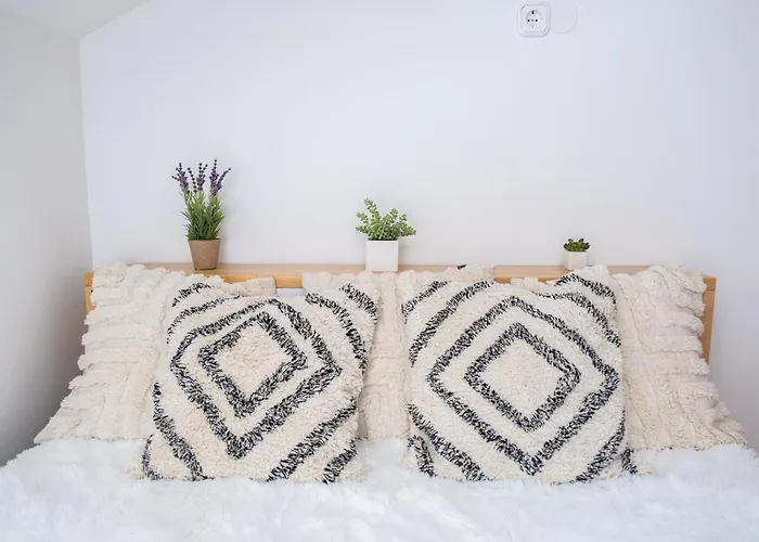 Sziklai Appartement *